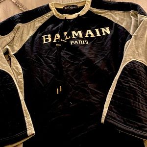 Balmain Paris Sweatshirt size XL; Worn . In good fair condition